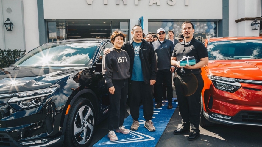 VinFast hands over first 45 EVs to US customers