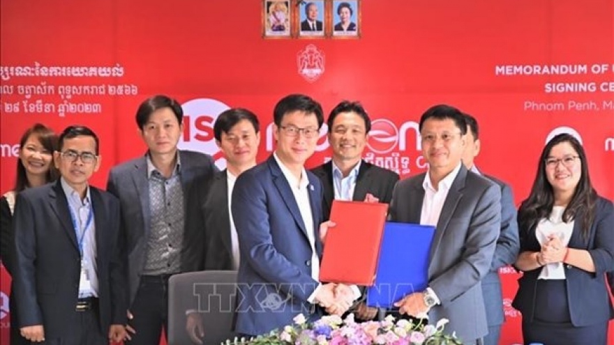 Viettel’s Cambodia affiliate signs strategic cooperation agreement with local group