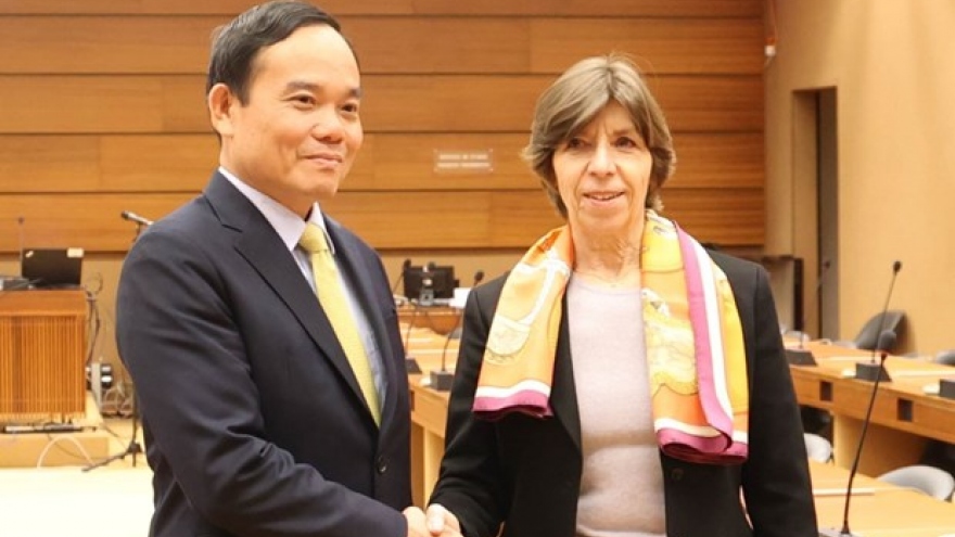 Deputy PM meets leaders of int’l organisations, foreign officials in Geneva