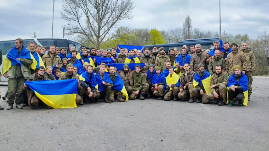 Nga và Ukraine trao đổi tù binh quy mô lớn nhân dịp Lễ Phục sinh