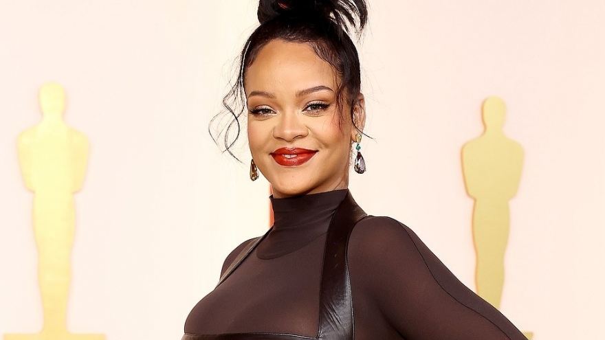 Rihanna chi hàng trăm tỷ đồng mua căn hộ mới trước khi sinh con