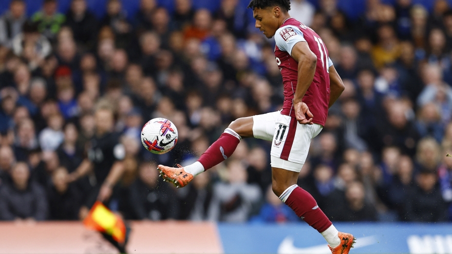 TRỰC TIẾP Chelsea 0 - 1 Aston Villa: Watkins mở tỷ số