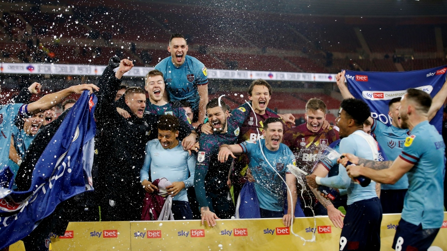 Cựu sao Man City dẫn dắt Burnley trở lại Ngoại hạng Anh