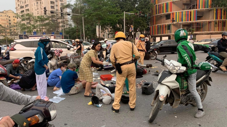 Vụ tai nạn liên hoàn ở Hà Nội: Bộ Y tế yêu cầu tập trung mọi nguồn lực cứu chữa nạn nhân