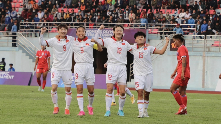Huỳnh Như bất ngờ nói về World Cup sau khi ĐT nữ Việt Nam thắng đậm Nepal