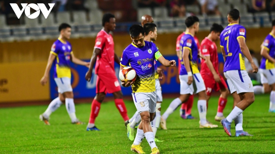 Văn Quyết hướng tới đấu trường châu Á sau cột mốc 100 bàn ở V-League