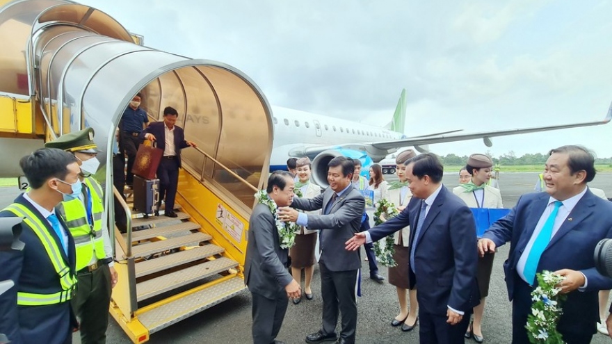 First air route linking Hanoi and Ca Mau launched