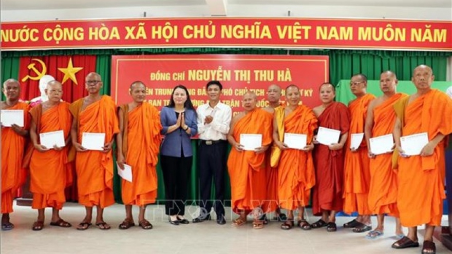 Front leader congratulates Khmer people in Soc Trang on Chol Chnam Thmay