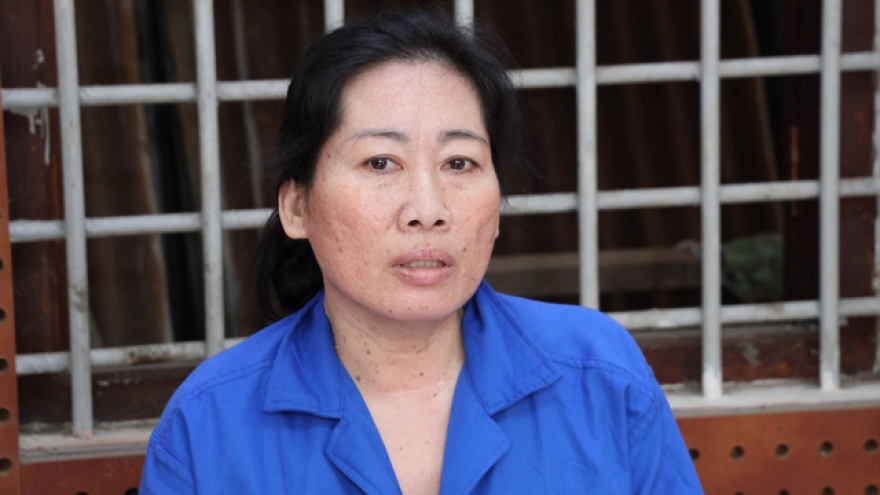 Tây Ninh: Tạm giữ "nữ quái" cướp tài sản của cụ bà bán vé số dạo