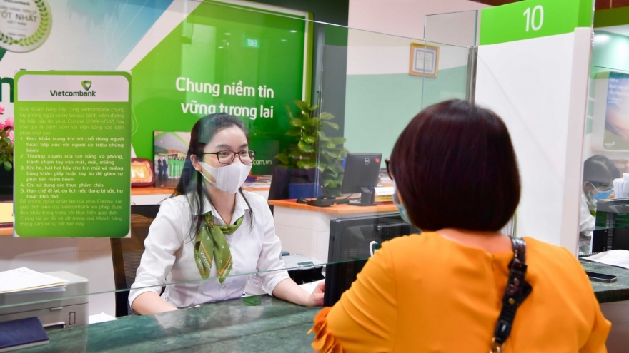 Government asked to issue revised decree on foreign ownership cap at Vietnamese banks