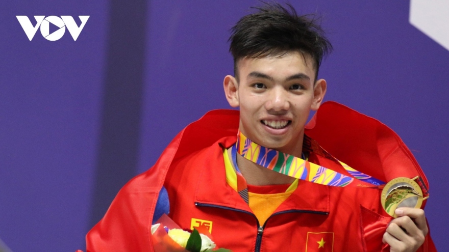 Swimmer Huy Hoang to carry Vietnamese flag at SEA Games 32