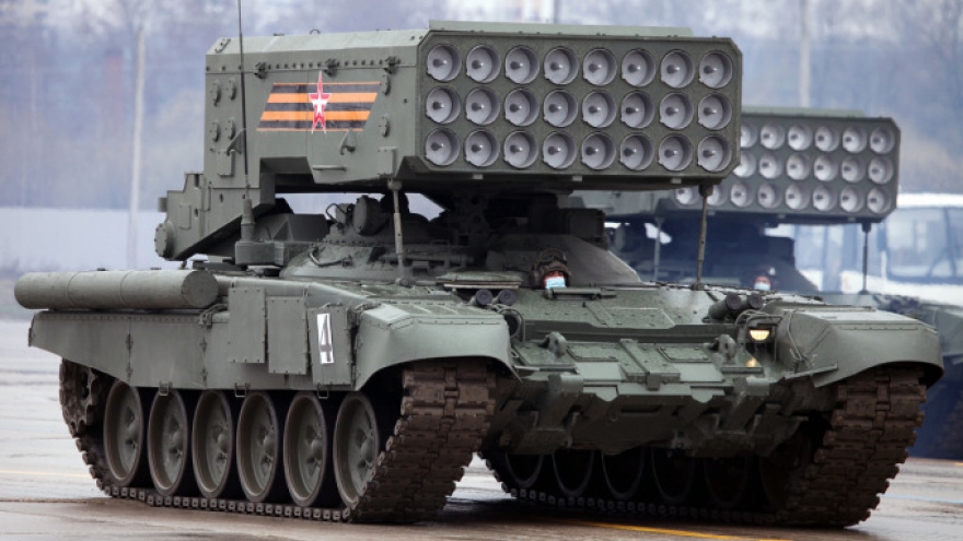 Ukraine đưa “rồng phun lửa” UR-77 tới Bakhmut, Nga đáp trả bằng "hỏa thần" TOS-1A