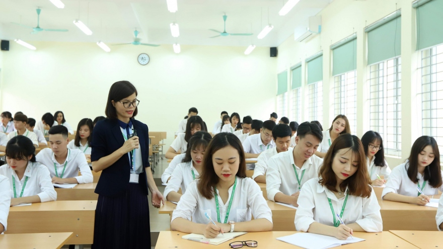 Tăng học phí: Liệu có là rào cản vào Đại học?