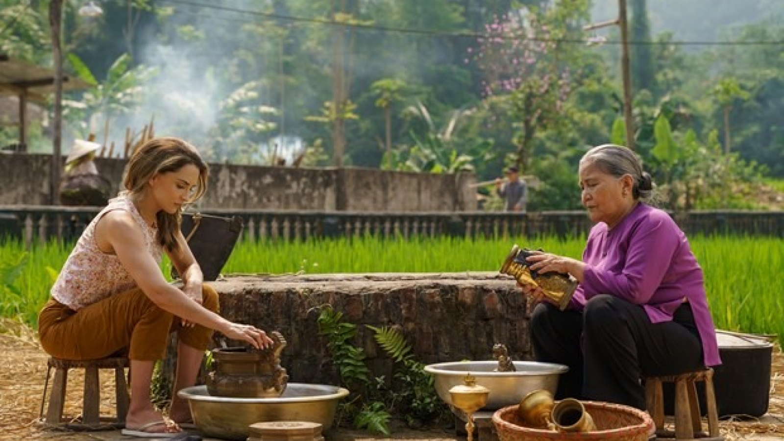 Nghệ sĩ Việt dành nhiều lời khen cho phim Netflix quay ở Việt Nam