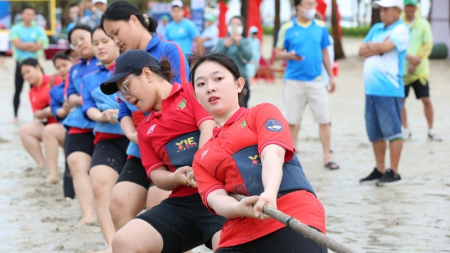 Sôi nổi Liên hoan trò chơi dân gian tại Lễ hội văn hóa biển đảo Việt Nam