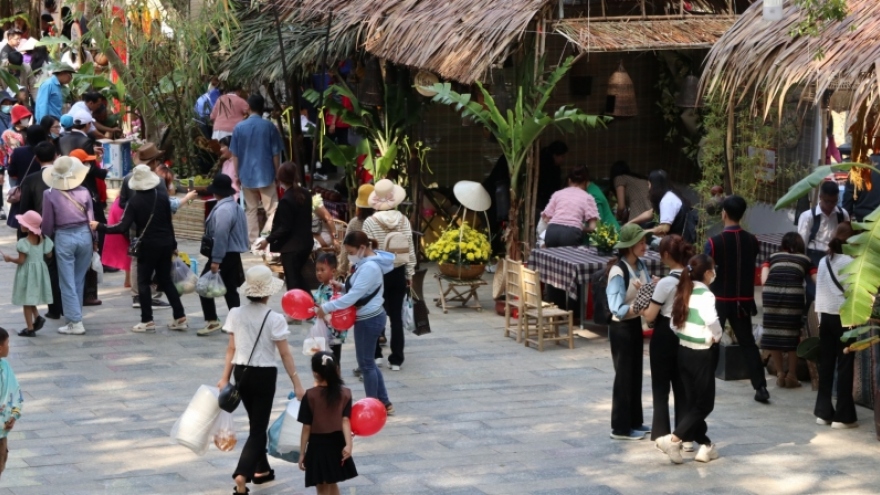 Đà Lạt thu hút nhiều khách du lịch tham dự Giỗ Tổ Hùng Vương