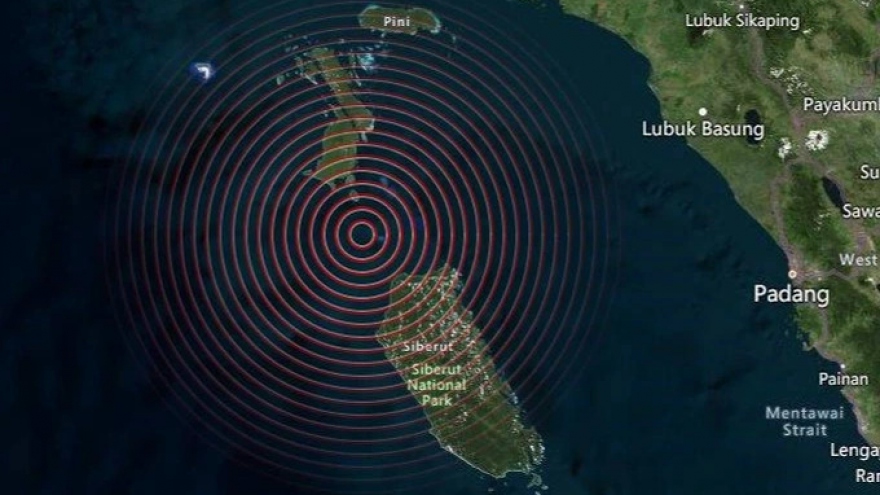 Indonesia đề nghị người dân thận trọng sau trận động đất có độ lớn 6,9