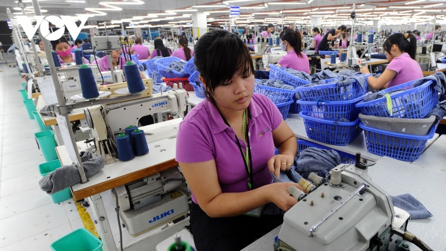Garment industry in difficulty as global market shrinks
