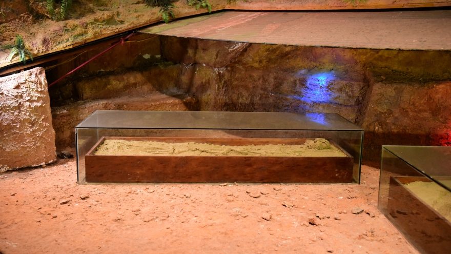 Độc đáo 2 ngôi mộ cổ hàng nghìn năm tuổi được trưng bày tại Bảo tàng Hùng Vương