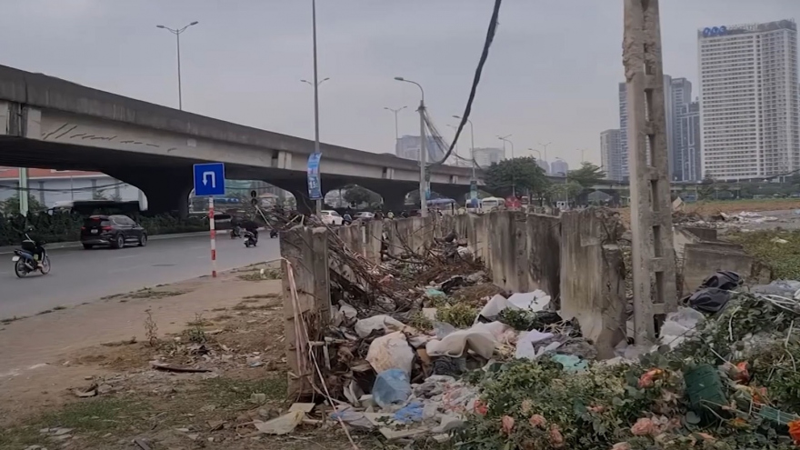 Tuyến đường nghìn tỷ thi công dang dở trở thành bãi rác khổng lồ