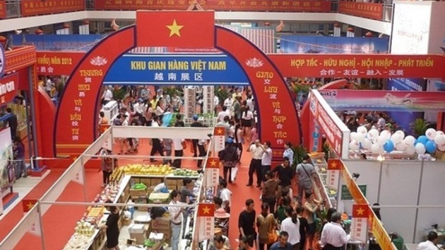 Vietnam attends 3rd China International Consumer Products Expo