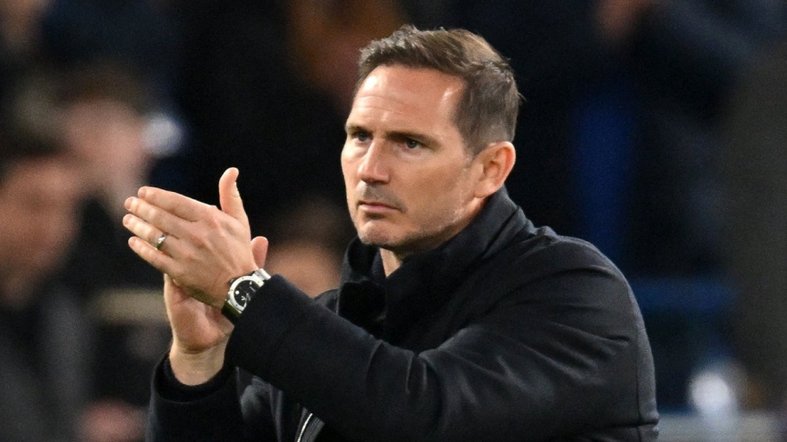 HLV Lampard đi vào lịch sử Chelsea với kỷ lục tệ hại