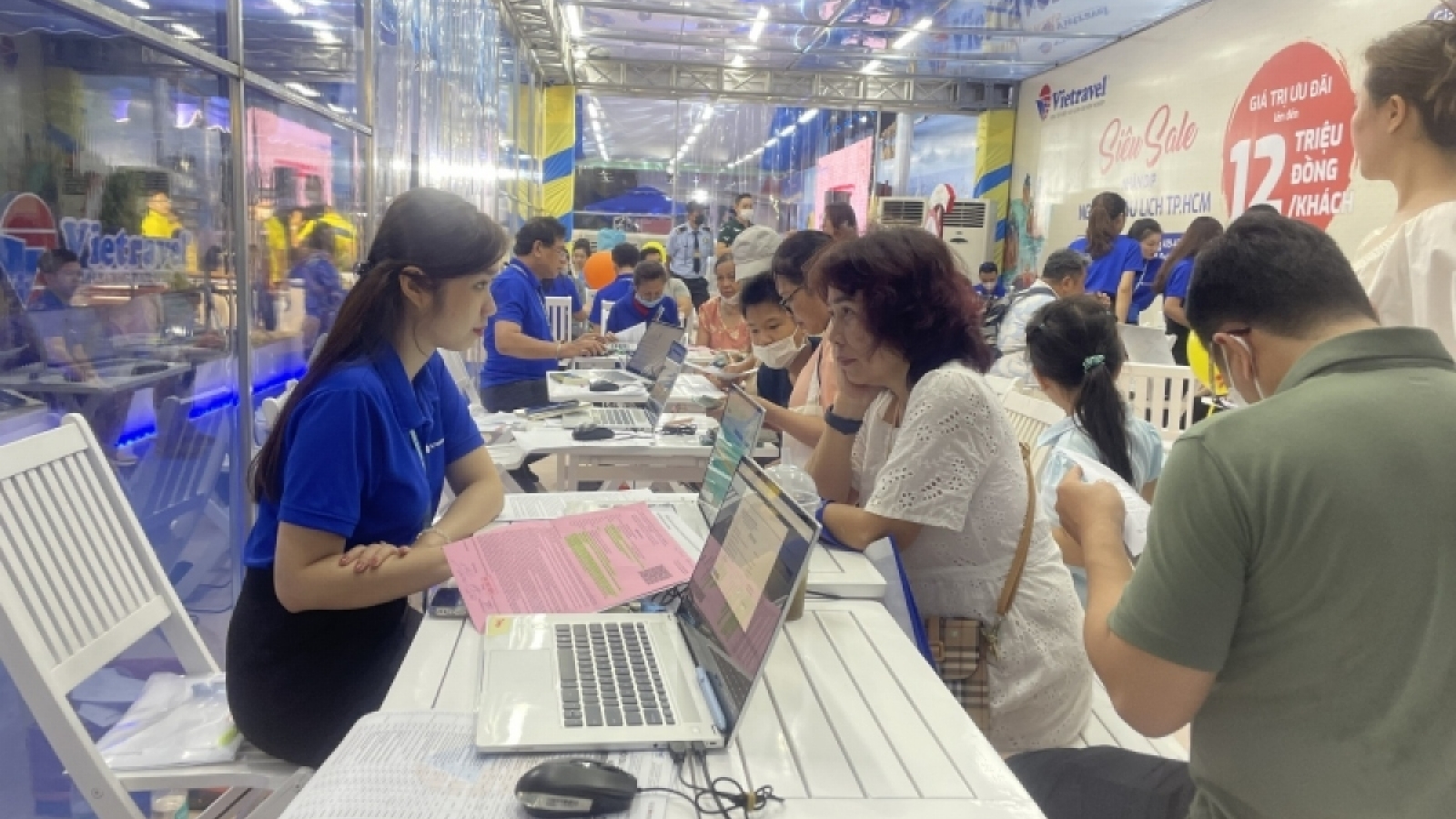 Travel firms earn VND105 billion in revenue during HCM City Tourism Festival