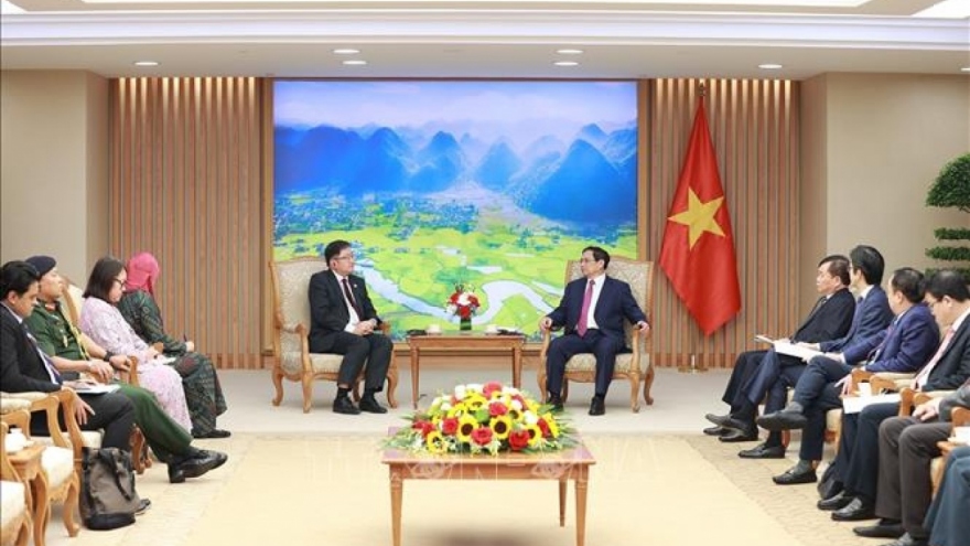 Vietnam wishes to boost ties with Malaysia, Cambodia