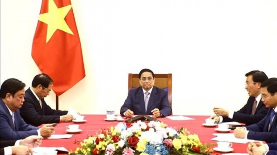 Vietnamese, Chinese prime ministers agree on measures to foster bilateral ties