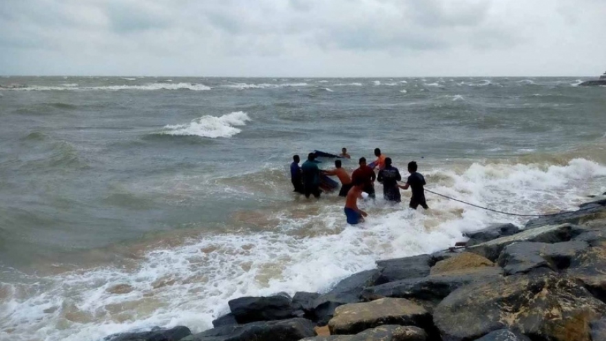 Thái Lan: Bão đánh chìm nhiều tàu thuyền, ít nhất 1 người chết, 7 người mất tích