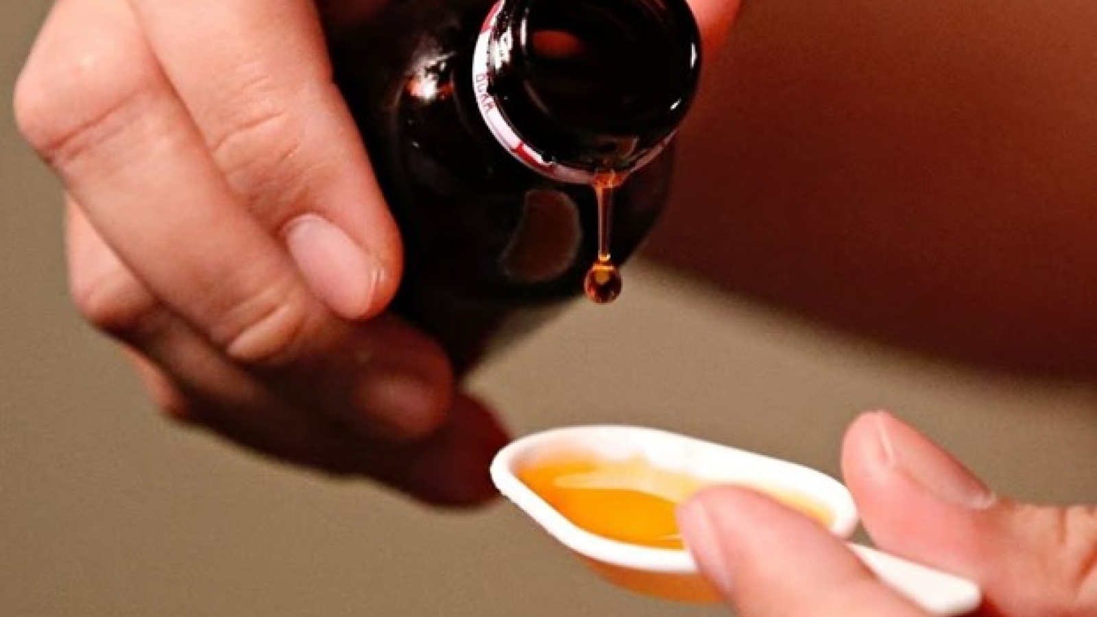 Ministry warns about 14 cough syrups after death of children in many countries
