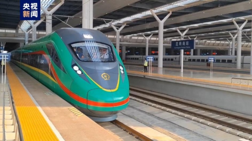 Đường sắt Lào-Trung Quốc khai trương chuyến tàu chở khách quốc tế đầu tiên