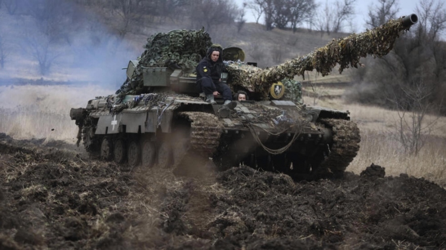 Nga và Ukraine tìm cách phân tán lực lượng đối phương trên các mặt trận