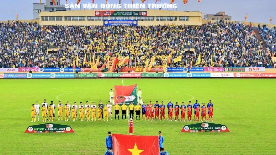 CLB Nam Định nhận án phạt nặng vì sự cố ở trận đấu với Khánh Hòa