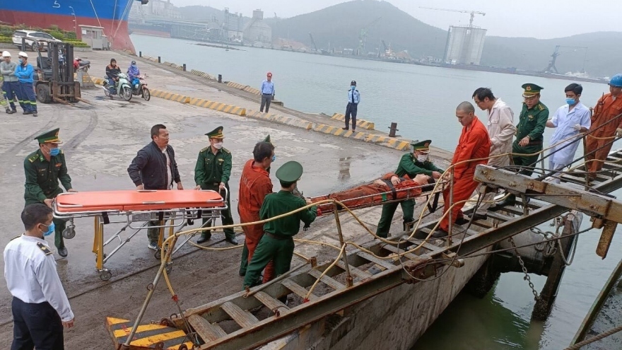 Foreign sailor dies on cargo ship in Thanh Hoa