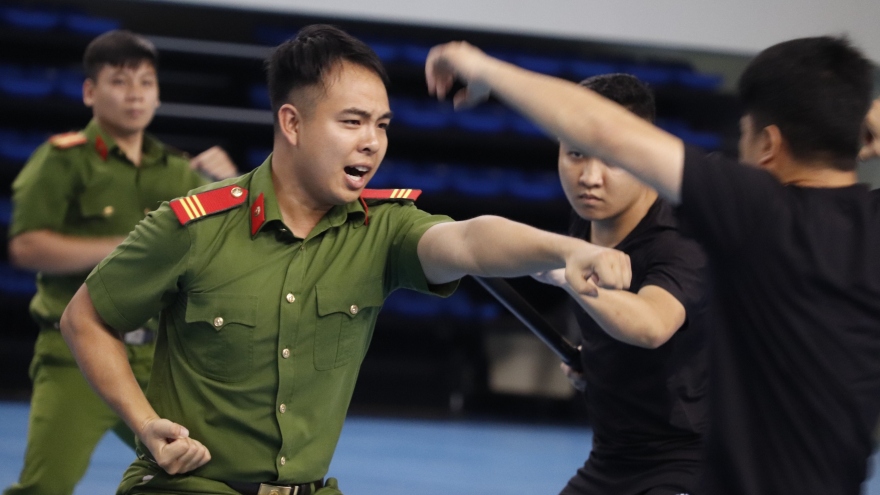 Mãn nhãn với các màn trình diễn tại Hội thi quân sự, võ thuật trong CAND lần II