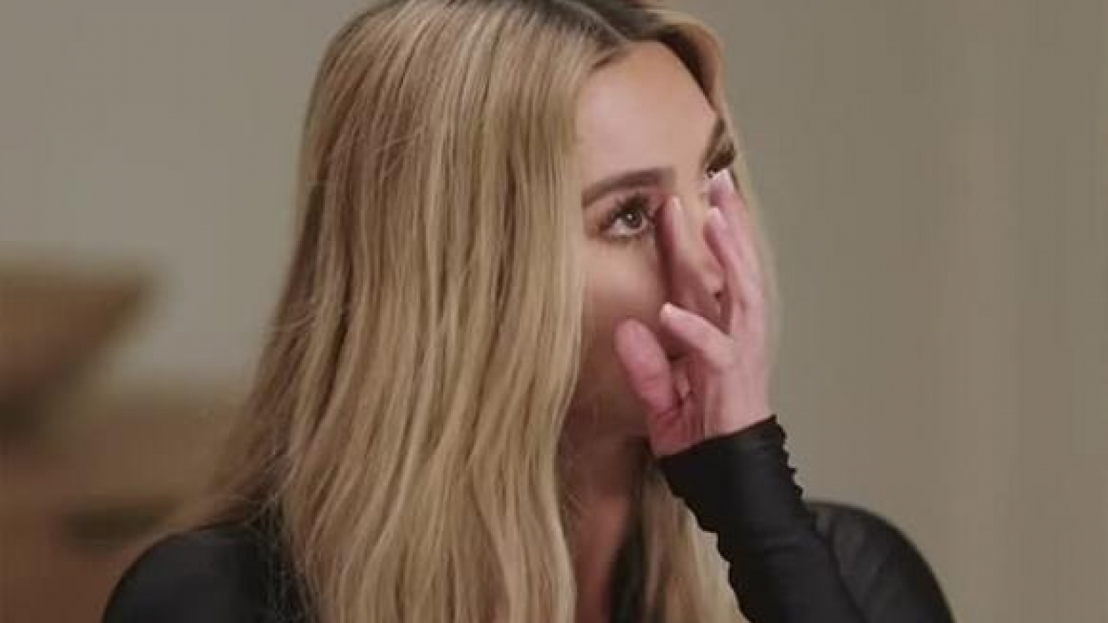 Mẹ đơn thân Kim Kardashian đối mặt với nhiều thách thức khi nuôi con