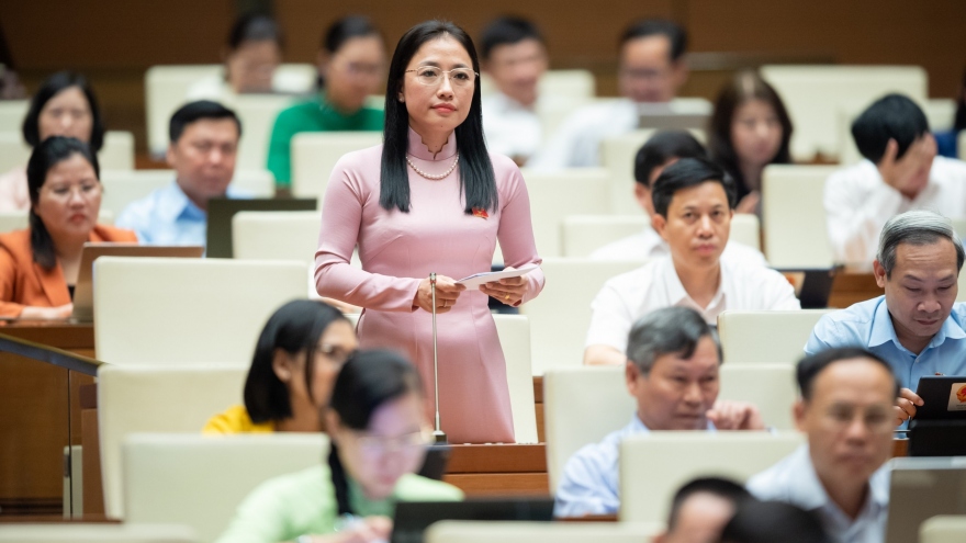 Quốc hội thảo luận công tác thực hành tiết kiệm, chống lãng phí
