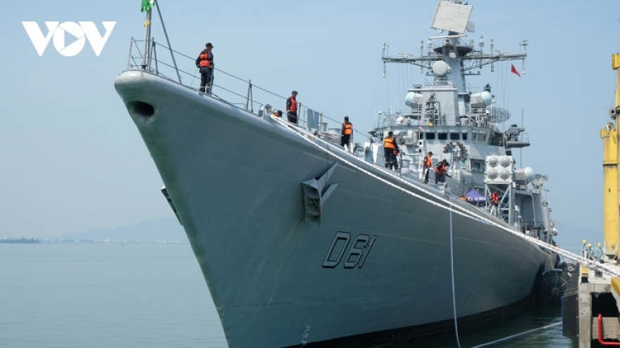 Two Indian naval ships pay visit to Da Nang