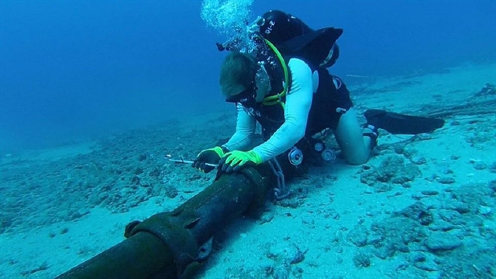 Repair completes for two broken undersea cables connecting Vietnam with the world