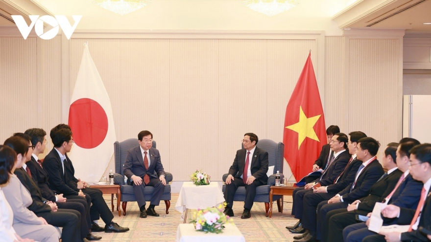 PM Chinh receives Japanese parliamentarians in Hiroshima