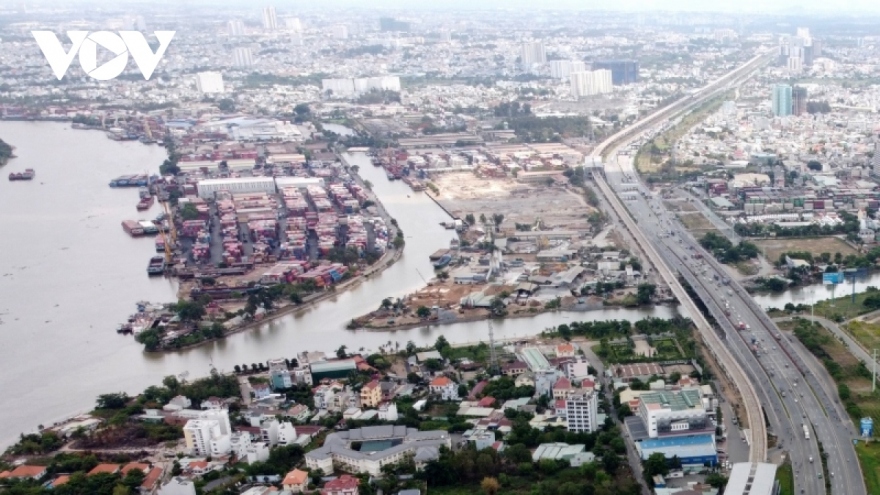 Làm rõ việc xây dựng TP.HCM thành một trung tâm tài chính