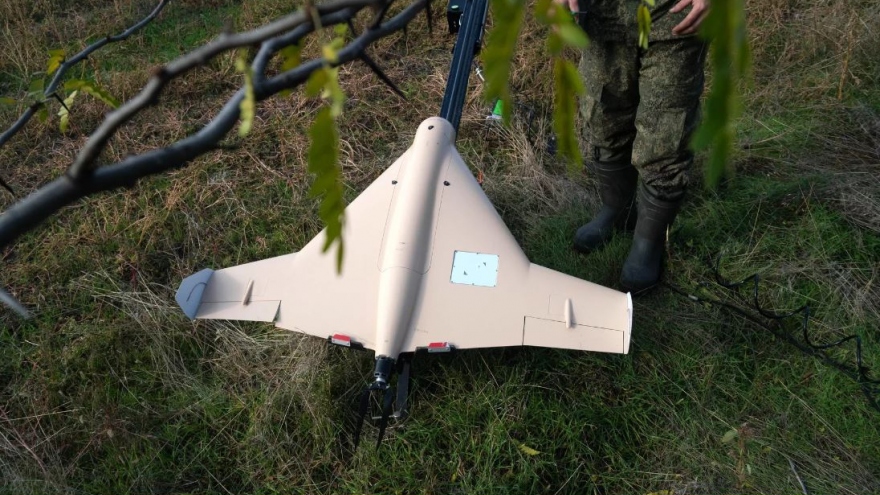 Cận cảnh Nga dùng UAV cảm tử nhắm vào quân đội Ukraine nấp trong chiến hào