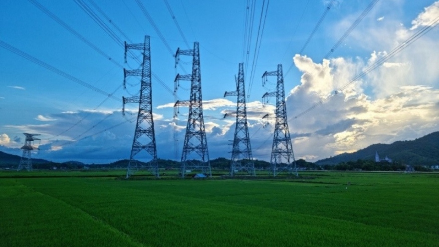 Vietnam to buy electricity from China to ease shortage