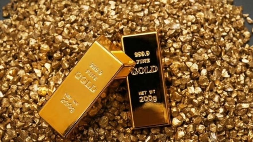 Giá vàng thế giới tăng nhẹ, ngược chiều với giá vàng trong nước
