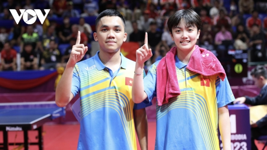 Vietnamese duo make table tennis history at SEA Games 32