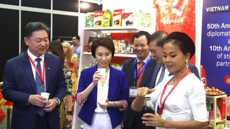 Vietnam joins int’l coffee, tea expo in Singapore