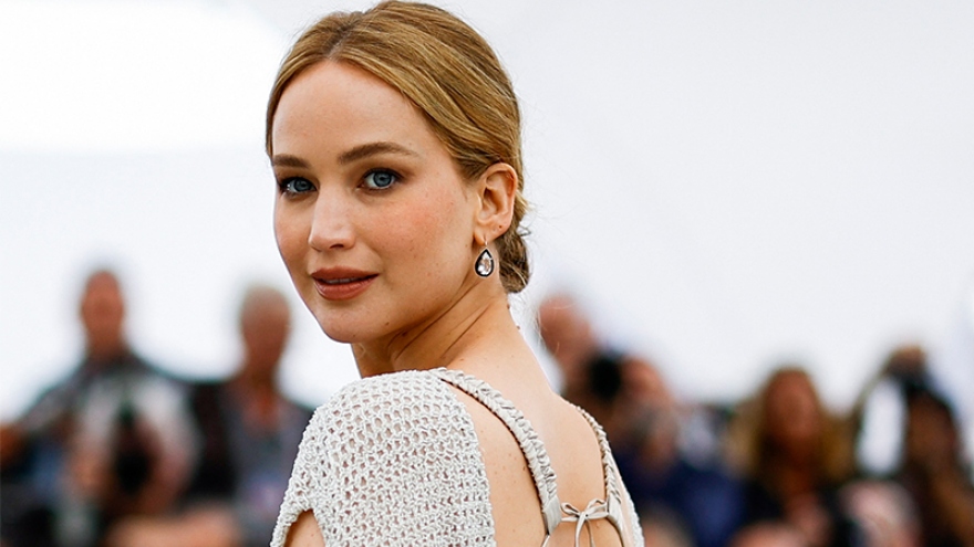 Jennifer Lawrence chia sẻ về lý do sản xuất “Bread and Roses”