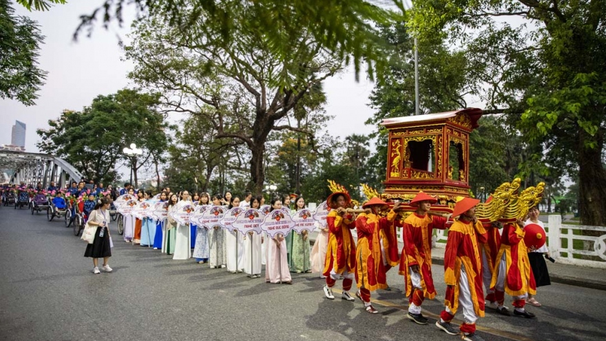 Tôn nghiêm lễ Tế tổ Bách Nghệ và tôn vinh nghề truyền thống Việt