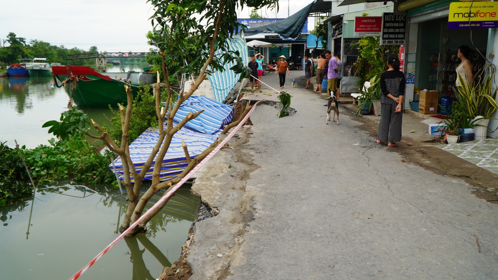 Tiếp tục sạt lở bờ sông nghiêm trọng ở Đồng Tháp